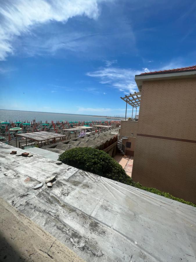 Hotel Aurora Marina di Cecina Eksteriør billede