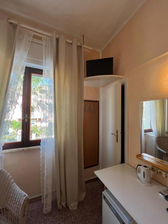 Hotel Aurora Marina di Cecina Eksteriør billede
