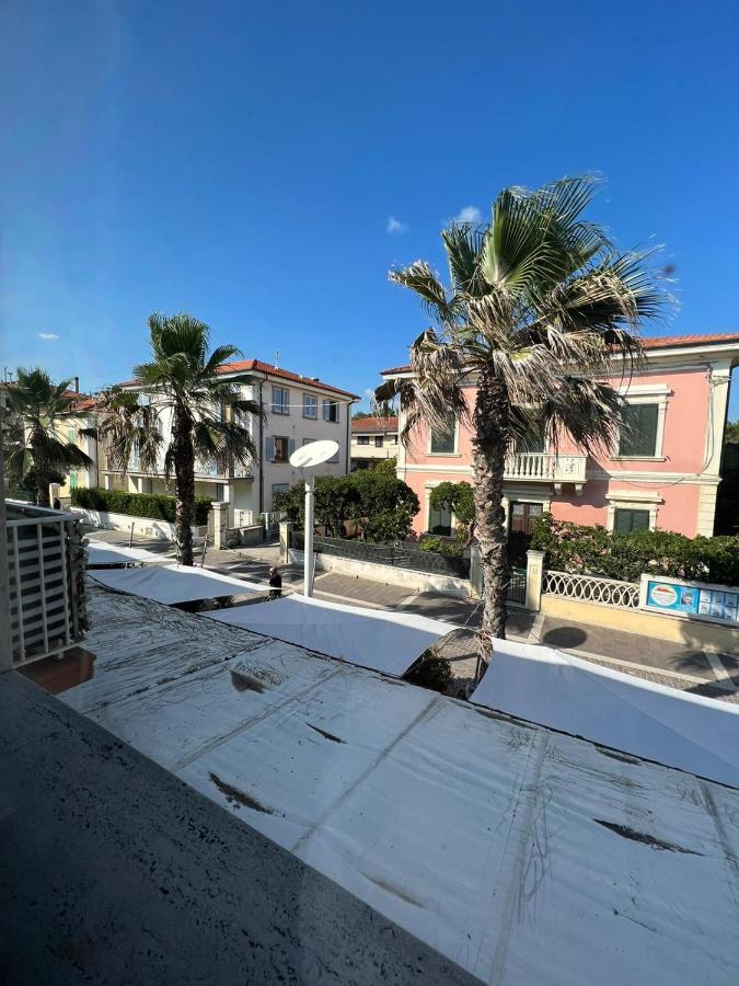 Hotel Aurora Marina di Cecina Eksteriør billede