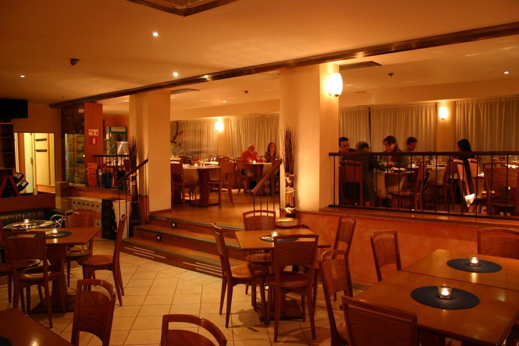 Hotel Aurora Marina di Cecina Eksteriør billede